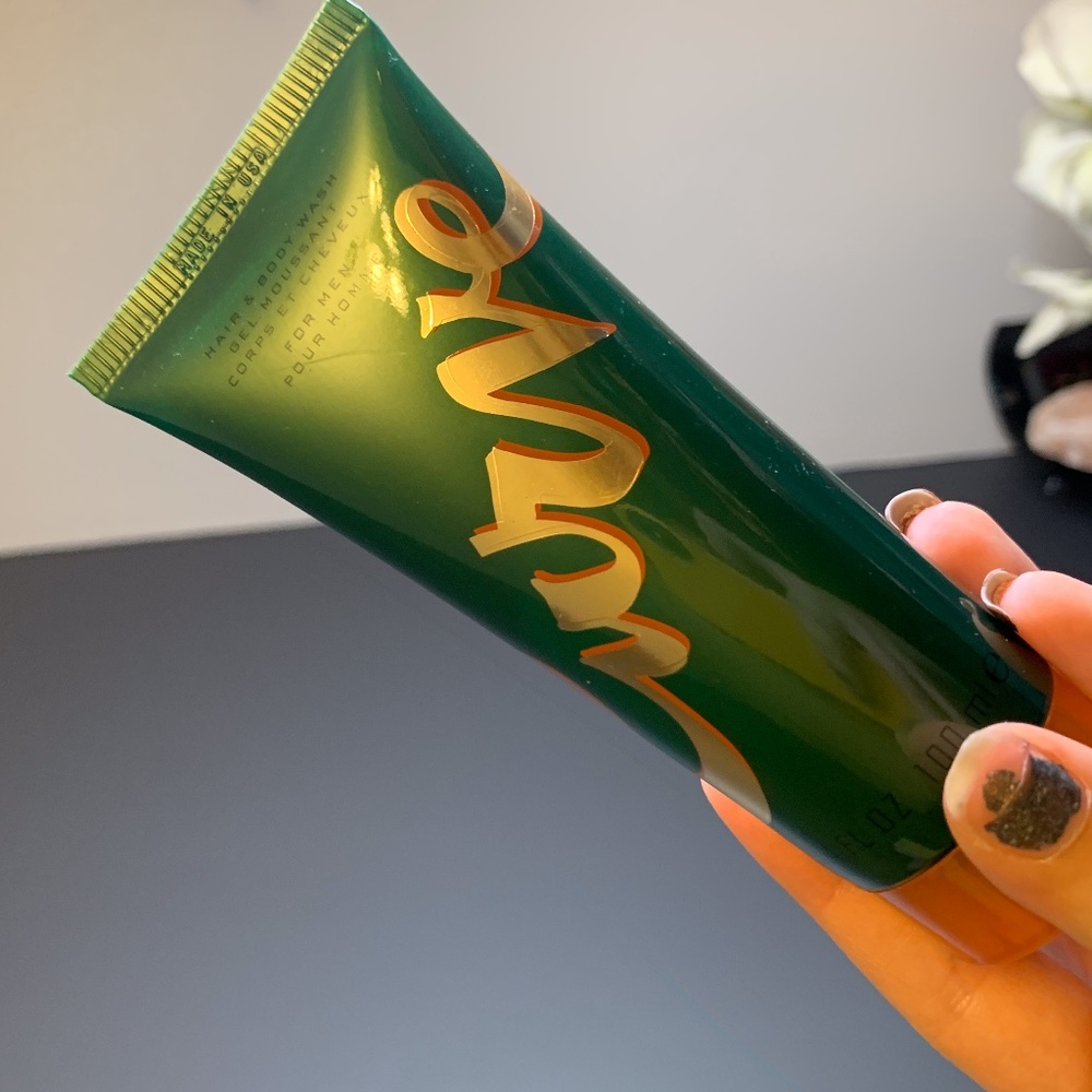 CURVE SHOWER GEL